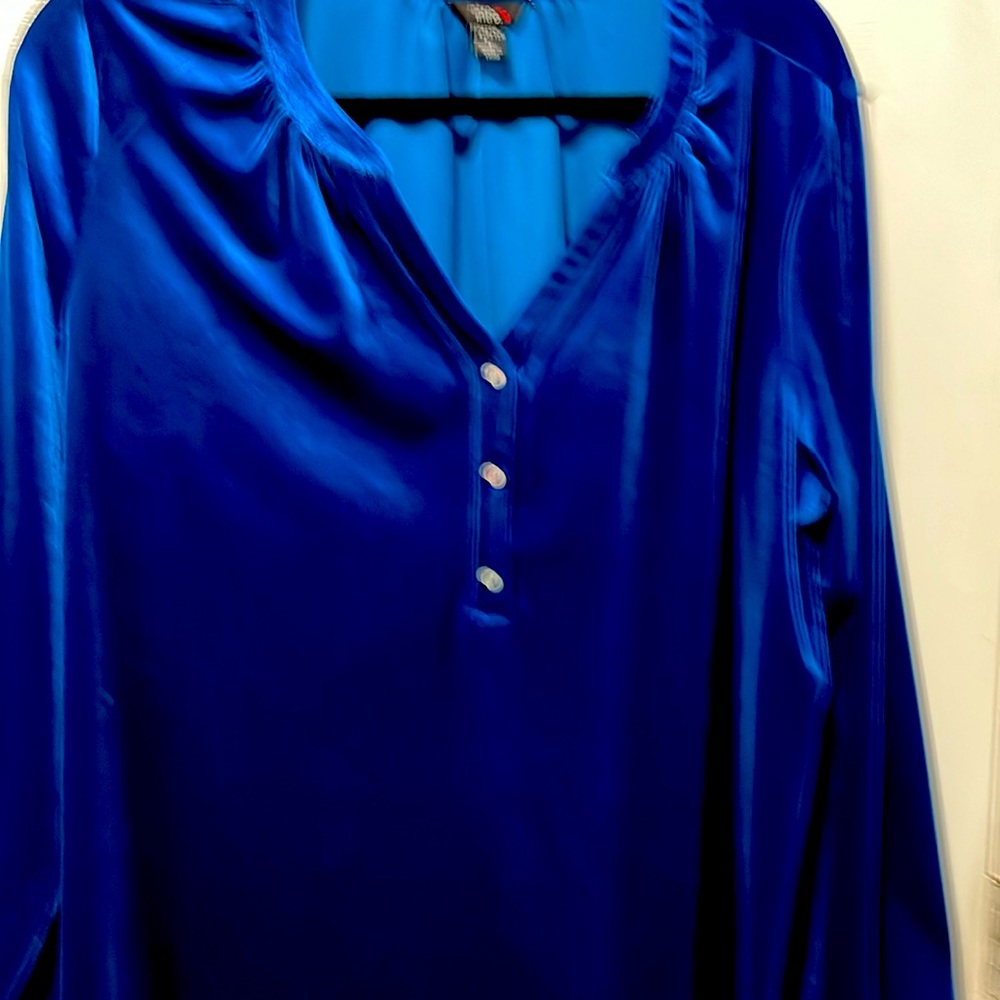 Long sleeve tunic.